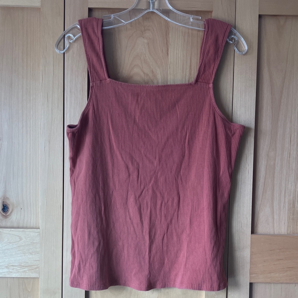 24/7 Coral Colored Tank